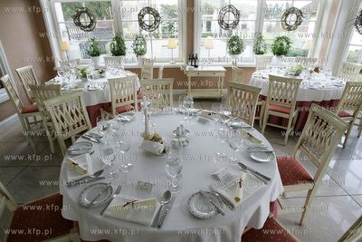 Dwor Oliwski polozony w malowniczej Dolinie Radosci...