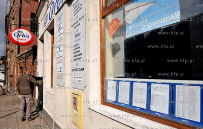 Biuro Orbis Travel w Gdansku na ul. Podmlynskiej. 29.09.2010...