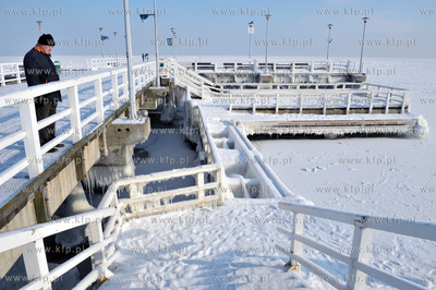 Niska temperatura spowodowala zamarzniecie Zatoki Gdanskiej....