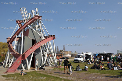 Targi mody, designu i mlodej sztuki Bakalie 13 w Europejskim...