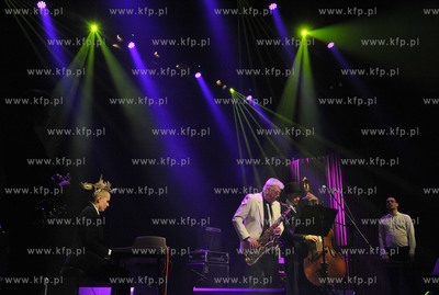 Stary Manez. Koncert Wojtek Mazolewski Quintet. Z zespołem...