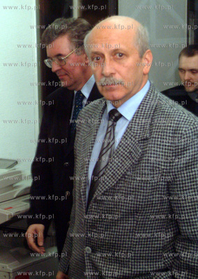 Byly prezes Stoczni Gdynia S.A. Janusz Szlanta (w okularach)...