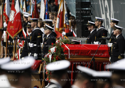 Gdynia.  Uroczystosci zalobne dowodcy Marynarki Wojennej...