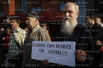 Gdansk. Protest przeciwnikow budowy elektrowni atomowej...