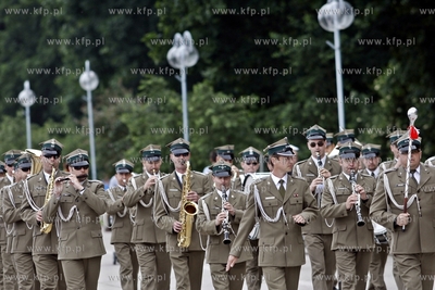 Gdynia. Swieto Marynarki Wojennej. Parada orkiestr...