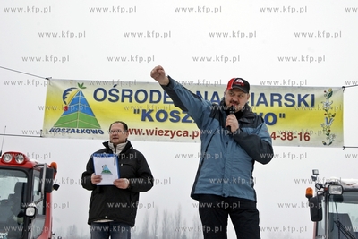 Rozpoczecie sezonu narciarskiego w Wiezycy na Kaszubach....