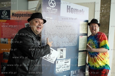 Uniwersytet Gdanski. W Kierunku Spoleczenstwa Alternatywnego...