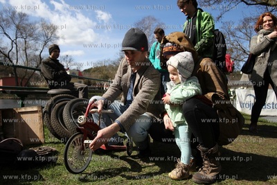 Gdańsk Oliwa. Kuźnia Wodna. Pchli Targ Techniki.
12.04.2015
fot....