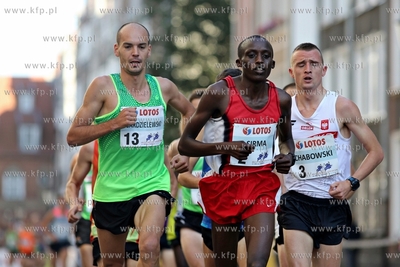 Gdańsk. Bieg św. Dominika. Nz. zwyciezca biegu Kenijczyk...