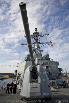 Wizyta amerykańskiego niszczyciela USS Donald Cook...