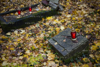 Dzień Wszystkich Świętych. Cmentarz ewangelicki...