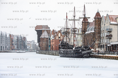 Zima w Gdańsku. Długie Pobrzeże.
09.02.2021
fot....