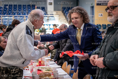Wigilia dla potrzebujących w Hali Stulecia Sopotu....