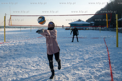 Zimowa Gdynia. Siatkówka plażowa nie tylko latem....