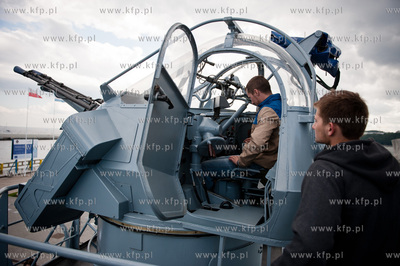 Port w Gdyni. Basen Prezydencki. Z okazji XII Baltyckich...