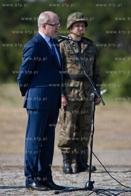 Poligon wojskowy w Ustce. Odbior sprzetu oraz podpisanie...