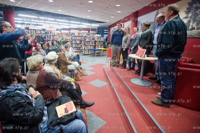 Gdansk. Biblioteka Manhattan w CH Manhattan. Spotkanie...