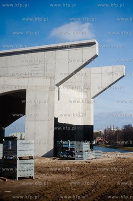 Gdansk. Budowa wiaduktu na ul. Slowackiego, bedacego...