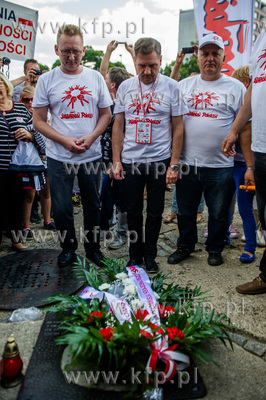 Gdansk. Plac Solidarnosci. Pokojowa manifestacja zwiazkowcow,...