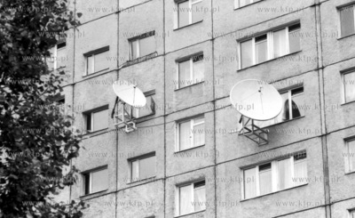 Na pierwsze ogromne anteny i odbiorniki telewizji satelitarnej...