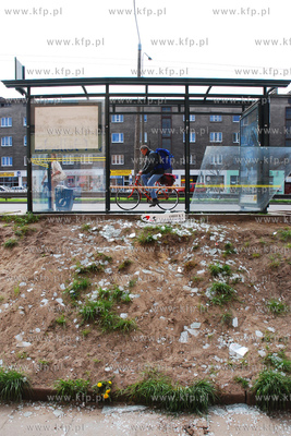 Zdemolowany przystanek ZKM przy ul. Morskiej w Gdyni
28.04.2007
Fot....