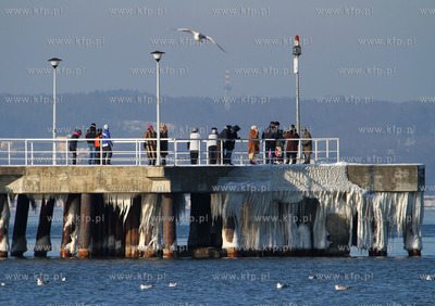 Gdansk. Niedzielny spacer po plazy w Brzeznie.
31.01.2010
fot....