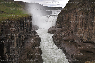 Islandia krajobraz wyspy, Gullfoss - zloty wodospad...