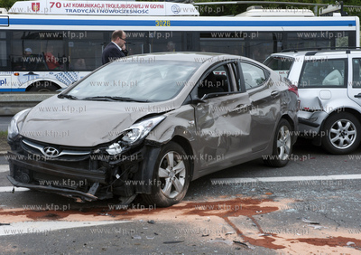 Gdynia. Wypadek na skrzyzowaniu ulic Morskiej i Wolnosci....