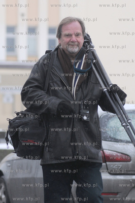 Gdynia. Fotoreporter Chris Niedenthal fotografuje Dworzec...