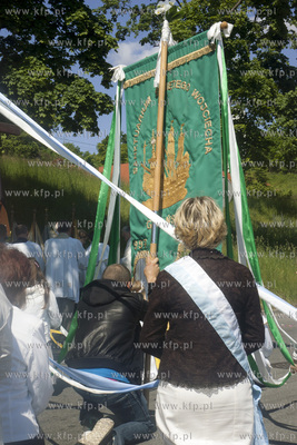 Procejsa Bozego Ciala w Gdansku - Sw. Wojciechu.
04.06.2015
Fot....