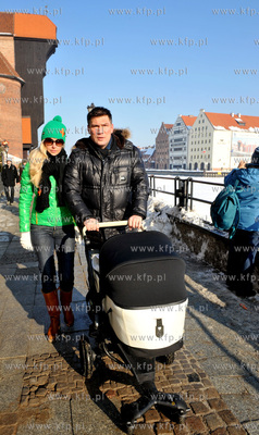 Gdansk. Dlugie Pobrzeze. Dariusz Michalczewski z zona...
