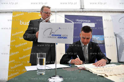 Gdansk. Rebiechowo. Uroczystosc wmurowania kamienia...