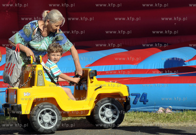 Gdansk, Suchanino. Festyn rodzinny z okazji dnia dziecka...