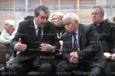 Zespol Szkol Ogolnoksztalcacych nr6, przy ul. Glebokiej...