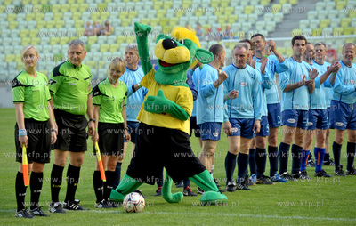 Stadion PGE Arena. Mecz charytatywny Przyjaciele Hospicjum...