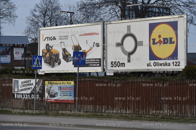 Chwaszczyno, gmina Żukowo na Kaszubach. Bilbordy i...