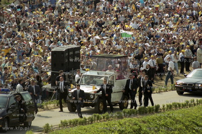 Papież Jan Paweł II w Pelplinie. Msza święta. 6.06.1999...