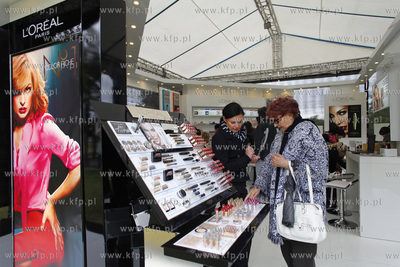Namiot firmy Loreal na 36 Festiwalu Filmow Fabularnych...