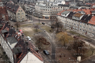 Plac ks. Gustkowicza w Gdansku NowymPorcie.
04.02.2013
fot....