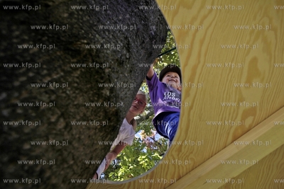 Sopot. Artloop Festival. Instalacje na Placu Przyjaciol...