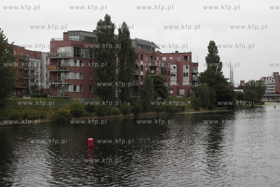 Gdansk. Kamienice Invest Comfort nad Motlawa.
20.08.2013
fot....