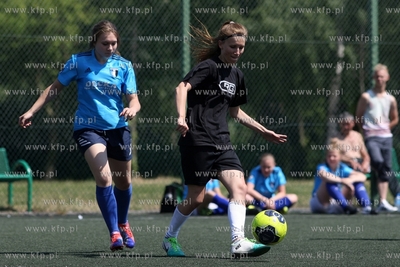 Gdansk Zaspa. Pilkarski turniej dzikich druzyn Do przerwy...