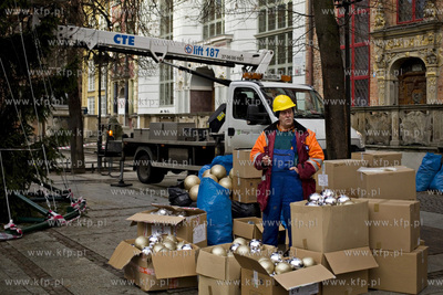 Gdansk. Długi Targ. Strojenie choinki miejskiej.
02.12.2015
fot....