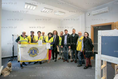 Przekazanie łóżek na wyposażenie zbiorowego punktu...