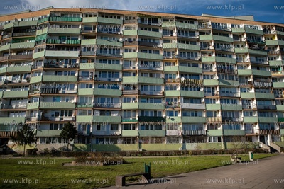 Gdańsk Przymorze. Falowiec przy ul. Kołobrzeskiej....