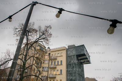 Gdynia. Infobox na Skwerze Stefana Żeromskiego. 17.11.2021...