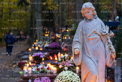 Dzień Wszystkich Świętych na Cmentarzu Srebrzysko....