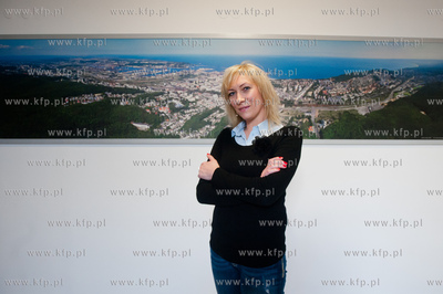 Gdynia. Katarzyna Dydek na tle gdynskiej panoramy.
05.02.2013
fot....
