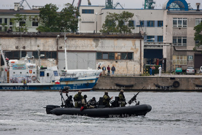 Gdynia. Skwer Kosciuszki. Festyn i pokazy zorganizowany...