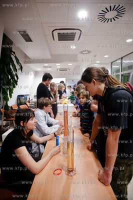 Uniwersytet Gdanski. Wydzial Biologii. Trzecia edycja...